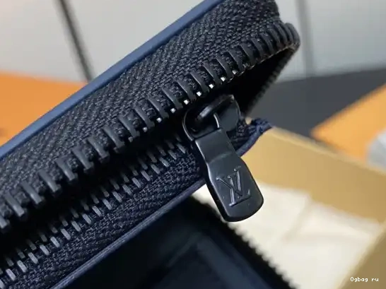 WALLET-10*20*2 ZIPPY cm LOUIS VUITTON 0521